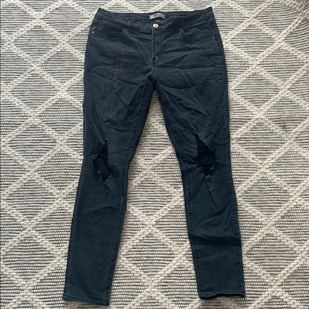 Refuge Stretchy Distressed Black Skinny Jeans size 10